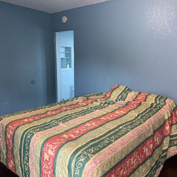 MONTEREY MOTEL - 18 Photos u0026 24 Reviews - 1777 Cherry Ave, Long Beach,  California - Hotels - Phone Number - Yelp