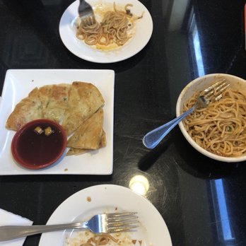How Lee Chinese Food - Fried Scallion Pancake and Dan Dan Noodles - Chinese Near Me - Pittsburgh, Pennsylvania