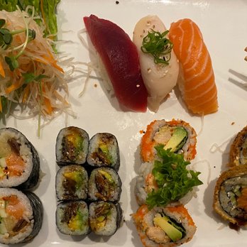 Mrhai Kabuki - Huge sushi rolls - Sushi Bars Near Me - Berlin, BE