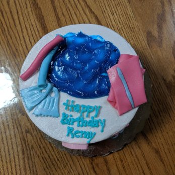 Charles Street Bakery and Cafe - Bakeries Near Me - La Plata, Maryland
