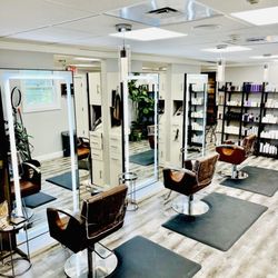 Mari Lossi Hair Studio
