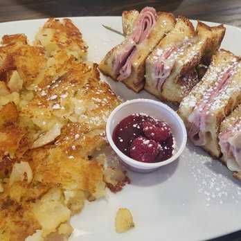 Broken Yolk Cafe - Monte Cristo with home fries - Breakfast & Brunch Near Me - Fullerton, California