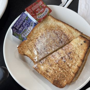 Benny's Luncheonette - White toast - Breakfast & Brunch Near Me - Fair Lawn, New Jersey Benny's Luncheonette - White toast - Breakfast & Brunch Near Me - Fair Lawn, New Jersey