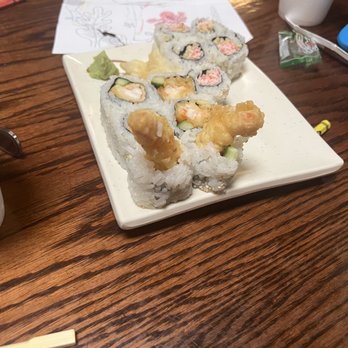 Inakaya Watanabe - Crunchy roll and crab salad roll - Japanese Near Me - Columbia, South Carolina