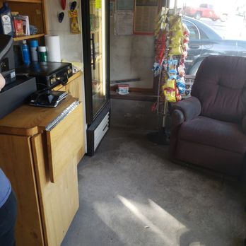 Erwin's Service & Towing - Towing Near Me - Hills, Minnesota Erwin's Service & Towing - Towing Near Me - Hills, Minnesota