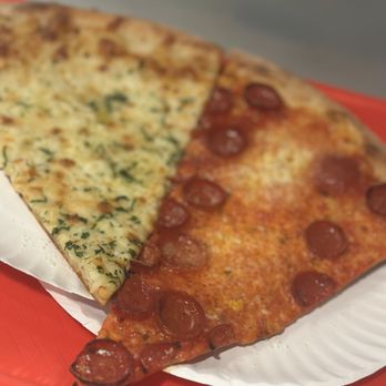 Mama's Boy - pizza - Pizza Near Me - Oakland, California
