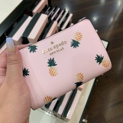 kate spade new york outlet - Pineapple wallet