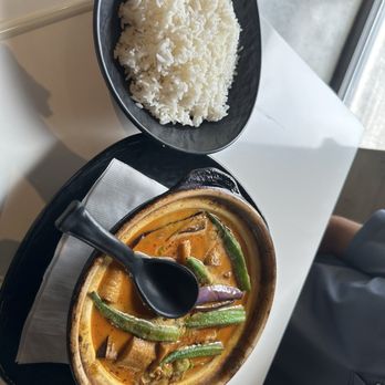 Food Terminal - Clay pot  Curry Vegetable Claypot P/Share - Malaysian Near Me - Chamblee, Georgia