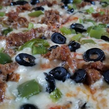 Midnite Slice - Italian sausage with green peppers and olives - Pizza Near Me - Seabrook, Texas