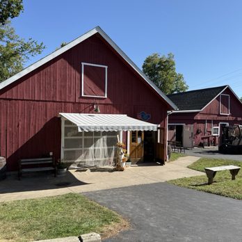 Dexter Cider Mill - Front of the building. Slammed for parking. - Fruits & Veggies Near Me - Dexter, Michigan