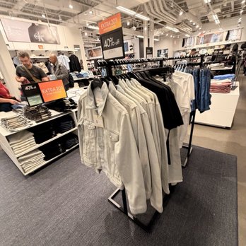 Calvin Klein - Men's Clothing Near Me - Elizabeth, New Jersey