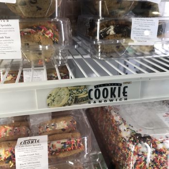 Cold Stone Creamery - I love that they have premade ice cream sandwiches! You can take these to go and eat them at home - Ice Cream & Frozen Yogurt Near Me - Montclair, New Jersey