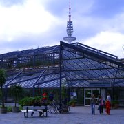 Foto zu Tropengewächshäuser des Botanischen Gartens - Hamburg, Deutschland. Der botanische Garten in Planten un Blomen.