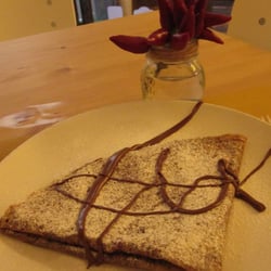 Crepes de Lune - Matisse ... cocoa dough & delicious Nutella-Mascarpone filling