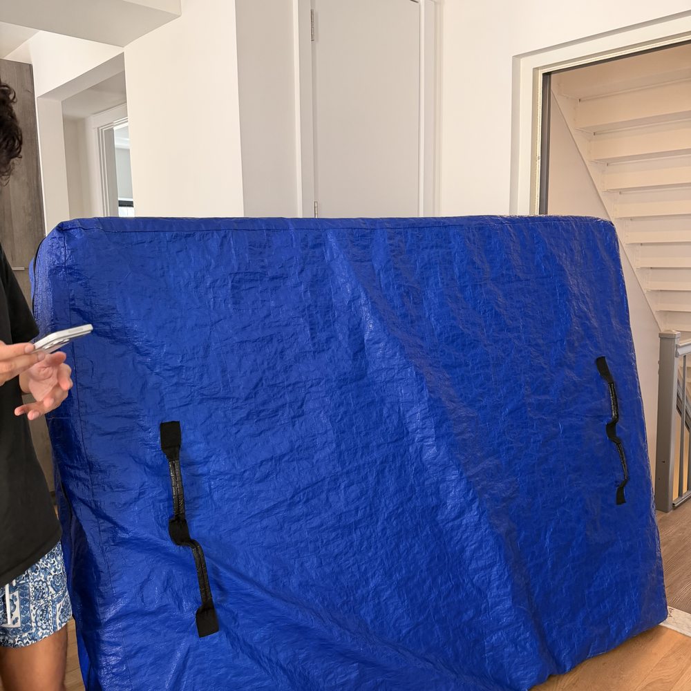 Dumbo Moving & Storage - Bed - Movers Near Me - Brooklyn, New York Dumbo Moving & Storage - Bed - Movers Near Me - Brooklyn, New York