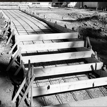 Lucky 7 Landscapes - Cement walkway. - Handyman Near Me Lucky 7 Landscapes - Cement walkway. - Handyman Near Me