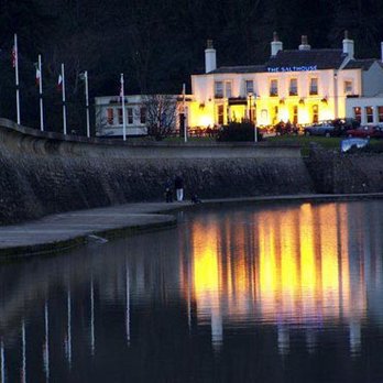 The Salt House - the salthouse pub lit up at night - Pubs Near Me - Clevedon, NSM