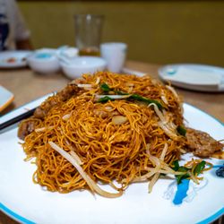 Satay beef chow mein $20