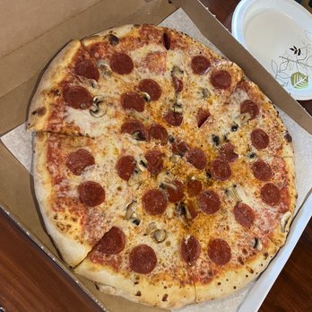 Hilo Pizza Company - Pepperoni & mushroom pizza - Pizza Near Me - Hilo, Hawaii Hilo Pizza Company - Pepperoni & mushroom pizza - Pizza Near Me - Hilo, Hawaii