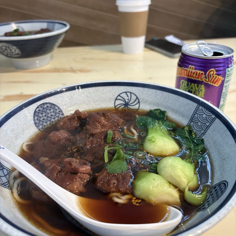 Poke Poké - Braised Beef noodles Soup - Poke Near Me - Chicago, Illinois