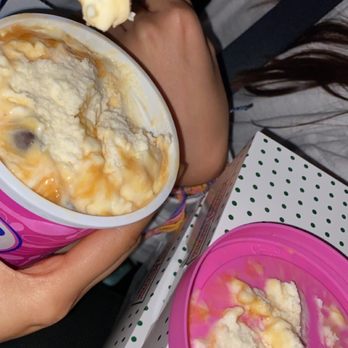 Baskin-Robbins - Pint of Chocolate Caramel Turtle Cake - Ice Cream & Frozen Yogurt Near Me - Garden Grove, California Baskin-Robbins - Pint of Chocolate Caramel Turtle Cake - Ice Cream & Frozen Yogurt Near Me - Garden Grove, California