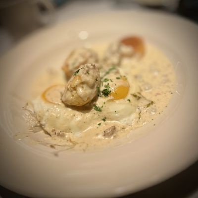 Grand Lux Cafe by null
