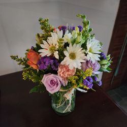 Winchester Floral - Mother's Day arrangement