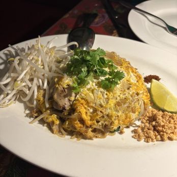 Anajak Thai - Thai Near Me - Sherman Oaks, California