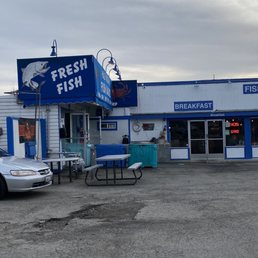 Exterior photo of Half Moon Bay Fish Market - Half Moon Bay, California Exterior photo of Half Moon Bay Fish Market - Half Moon Bay, California