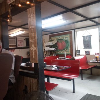 The Red Top Pit Stop - Dining area - Burgers Near Me - Lakeland, Florida The Red Top Pit Stop - Dining area - Burgers Near Me - Lakeland, Florida