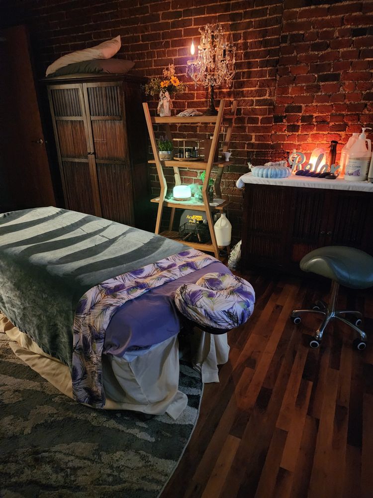 Sweet Owen Bodywork Logo