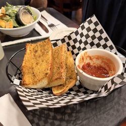Caramellas Italian Bistro - Incredible bread