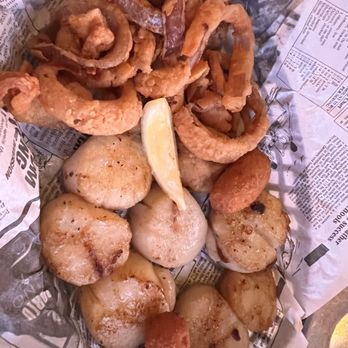 The Lake House - Blacken scallops - Seafood Near Me - Santee, South Carolina The Lake House - Blacken scallops - Seafood Near Me - Santee, South Carolina