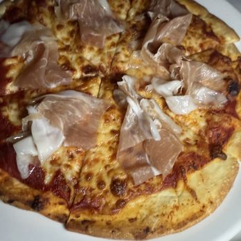 MA'S Italian Kitchen - PROSCIUTTO pizza - Italian Near Me - Burbank, California MA'S Italian Kitchen - PROSCIUTTO pizza - Italian Near Me - Burbank, California