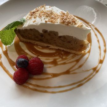 Mariposa - Macadamia pie - New American Near Me - Honolulu, Hawaii Mariposa - Macadamia pie - New American Near Me - Honolulu, Hawaii