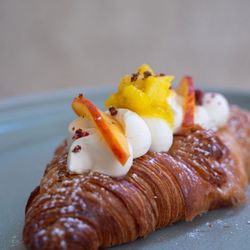 Physi - Authentic Food & Coffee - White Chocolate Namelaka Cream with Croissant and Fruits