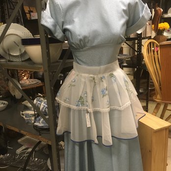 Bella Vintage - Used, Vintage & Consignment Near Me - Windsor Locks, Connecticut