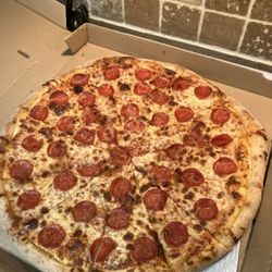 Village Pizzeria & Grill - 18in. Pepperoni Pizza, No parsley from Village Pizzeria!