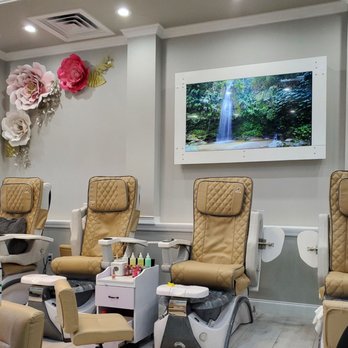 lotus nail and spa - Whole row was filled w/women, plus 2 gals on my left & 1 on my right, when I walked in... not one wearing a mask, only staff & me. - Nail Salons Near Me - Palm Coast, Florida lotus nail and spa - Whole row was filled w/women, plus 2 gals on my left & 1 on my right, when I walked in... not one wearing a mask, only staff & me. - Nail Salons Near Me - Palm Coast, Florida