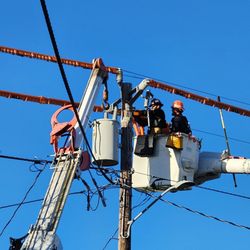 Alameda Municipal Power - New transformer in the neighborhood