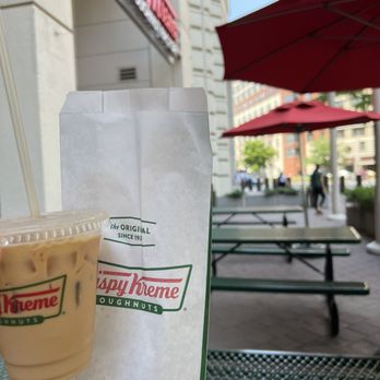 Krispy Kreme - Outdoor seating - Donuts Near Me - Jersey City, New Jersey