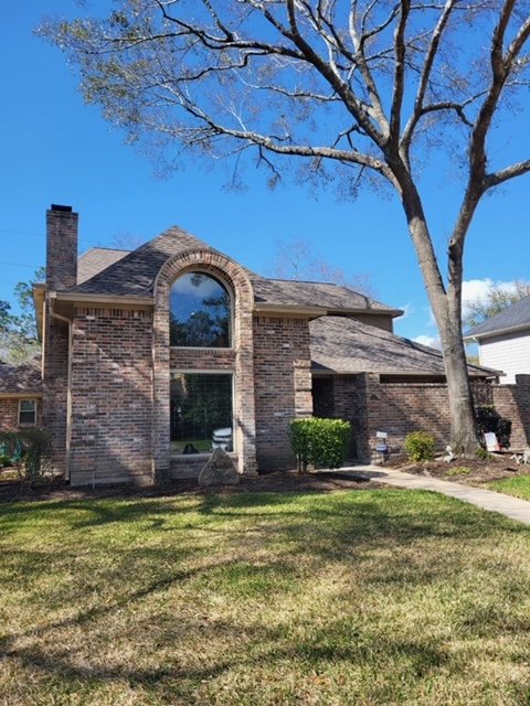 Slide of Tejas Roofing and Contracting