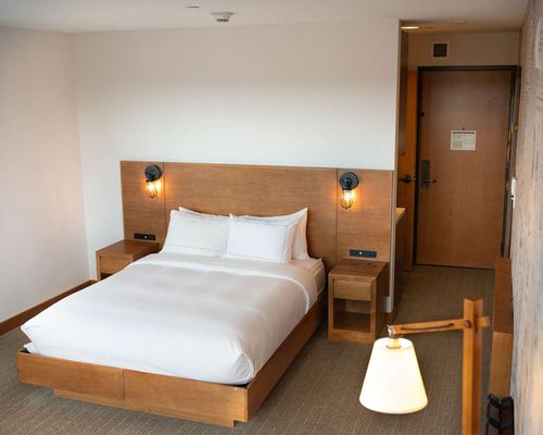 The Lismore Hotel Eau Claire - a DoubleTree by Hilton Hotel by null