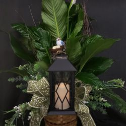 M & W Flower Shop - M & W's Let The Light Shine.
www.mandwflowershop.com