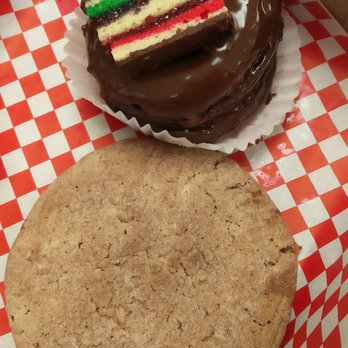Daddy's Donuts and Bake Shop - Donuts Near Me - Middletown, New York Daddy's Donuts and Bake Shop - Donuts Near Me - Middletown, New York