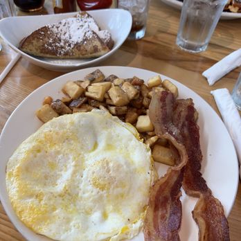 AR's Breakfast & Brunch - Breakfast & Brunch Near Me - Overland Park, Kansas