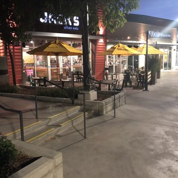 Jacks Urban Eats - Walnut Creek - The store is in a cool plaza with outside seating. - Salad Near Me - Walnut Creek, California