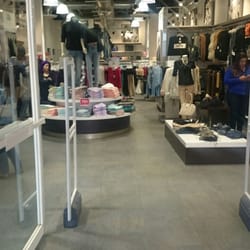 Guess Factory Store Outlet