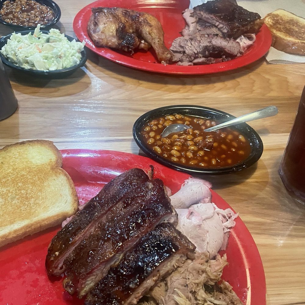 Sonny's Sampler w/coleslaw , beans & garlic toast Pork 3 Ways w/beans, tator tots & garlic toast Sonny's Sampler w/coleslaw , beans & garlic toast Pork 3 Ways w/beans, tator tots & garlic toast