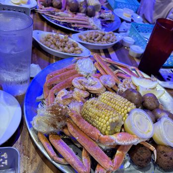Gulf Island Grill - St Martin Platter - Seafood Near Me - Gulf Shores, Alabama Gulf Island Grill - St Martin Platter - Seafood Near Me - Gulf Shores, Alabama